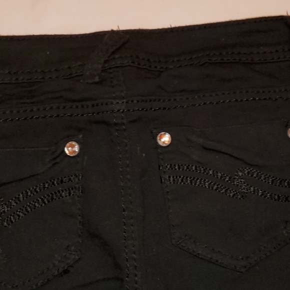 BINGO JEANS, SIZE 1, BLACK, SHREDDED LEGS, LIKE NEW, GOTHIC, ROCK & ROLL - Picture 4 of 6
